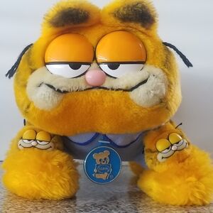 Garfield in PJ's and Slippers 1978 Vintage Dakin Plush Toy